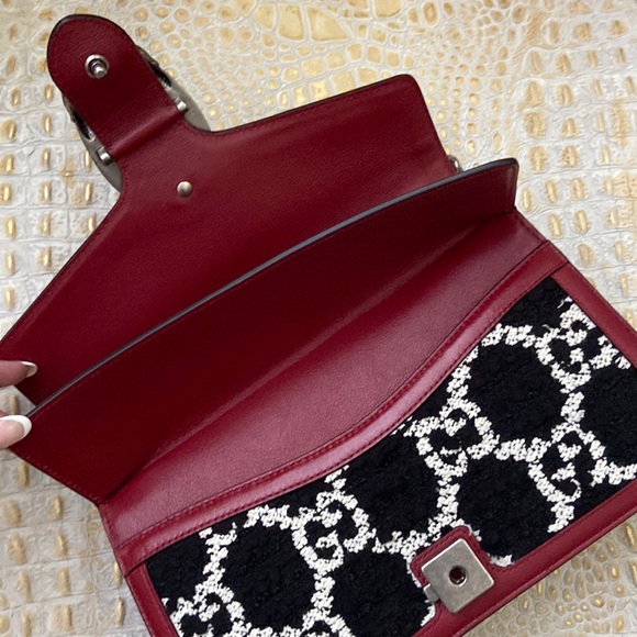 Gucci Dionysus GG Tweed Small Shoulder Bag in Black - Picture 12 of 16